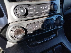 Temperature Control Dash Mounted ID 23251607 Fits 15-17 SUBURBAN 1500 2873430 - Picture 1 of 12