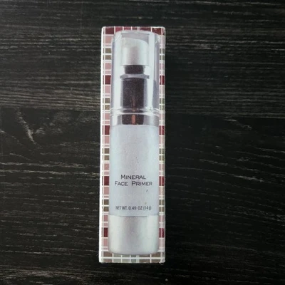 LOVE ME Makeover Essentials Mineral Face Primer 0.49/14g SEALED - Image 1 of 4