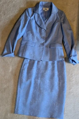Le Suit Skirt Suit Size 8 Periwinkle Lilac Blue Euc Mother Bride Textured Stains - Image 1 of 4
