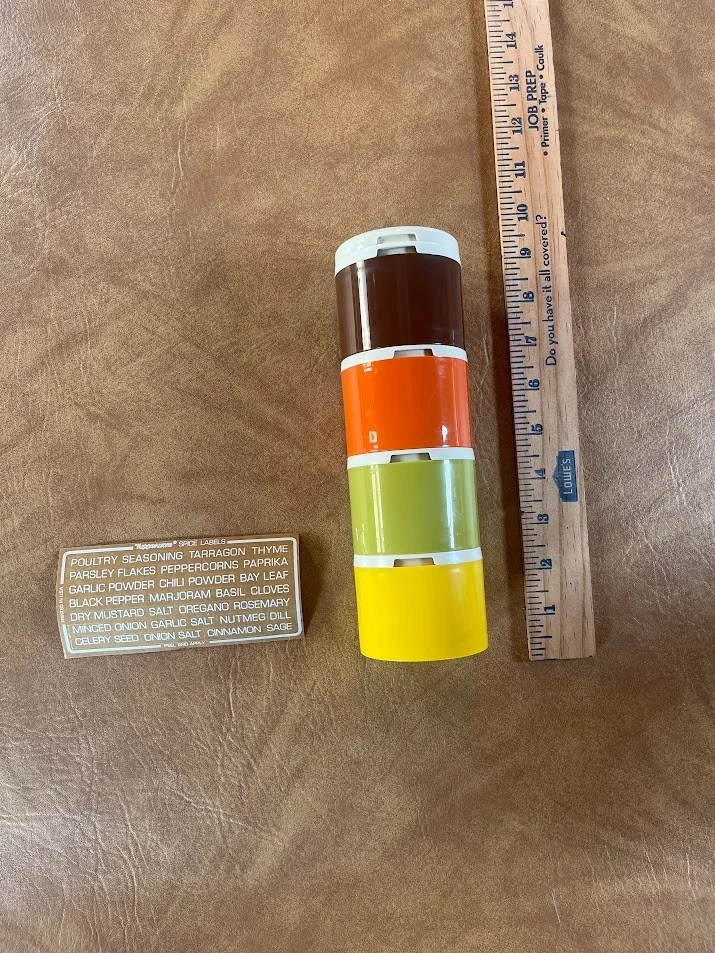 TUPPERWARE Vintage Stackable Salt Pepper Spice Shaker Stacking #1308 Harvest 2