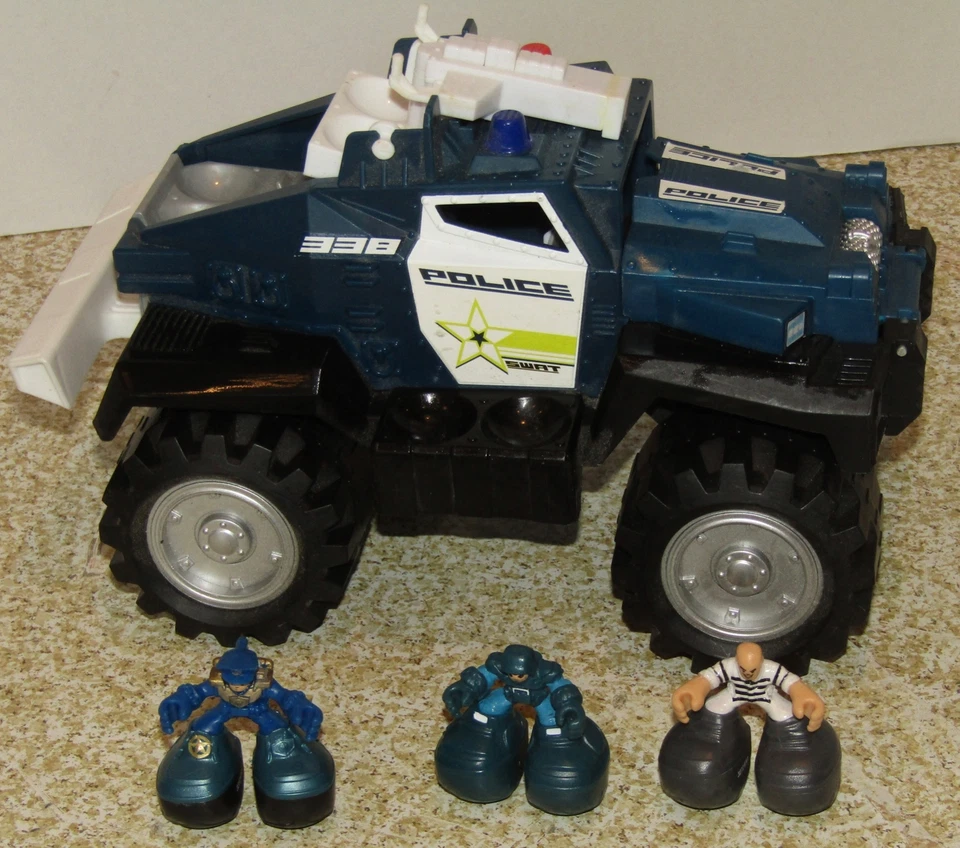 Matchbox Mega Rig Police SWAT & Figures - Image 1 of 4