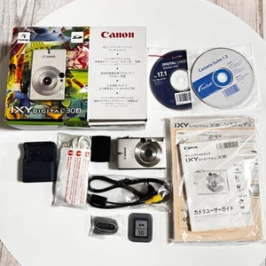 [Außen ist neuwertig] Canon IXY Digitalkamera 30a 3,2MP alt reparaturbedürftig - Bild 1 von 5