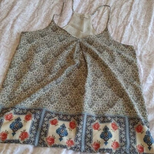 Blusa sin mangas informal de verano con estampado floral cami talla S - Imagen 1 de 1