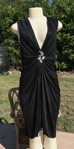 BLUMARINE SCHWARZES ÄRMELLOSES FREIZEITKLEID STRETCH KRISTALLDETAIL Gr. 46 Neu mit Etikett - Bild 1 von 18