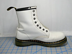Doc Martens The Original Smooth Leather White Combat Boots Womens US 10 Mens US9 - Picture 1 of 13