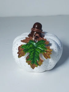 Nueva decoración de casa de vacaciones de calabaza de cerámica blanca 3 1/2 pulgadas - Imagen 1 de 7