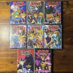 Yugioh Volumes 5,6,7,8,10,11,15 And 16 - Picture 1 of 23