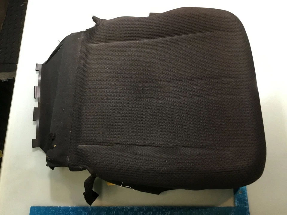 08-10 Scion Xb Front Right Cloth Manual Seat Lower Bottom Cushion E — 第 1/4 张图片