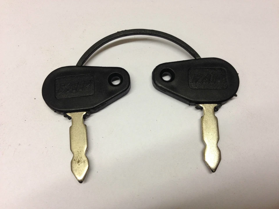 PAIR OF VAPORMATIC TRACTOR KEY. MASSEY FERGUSON CASE IH FORD JCB ETC. VPF3201
