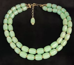 Vintage Crown Trifari Necklace Green Gold Tone Signed EUC 15-17.5" - Picture 1 of 7