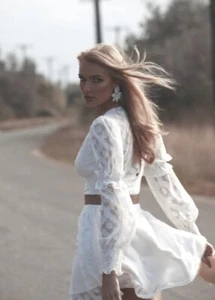 Pasduchas Glasshouse Dress white Sze 10 boho ruffle long sleeve fit & flare $289 - Picture 1 of 11