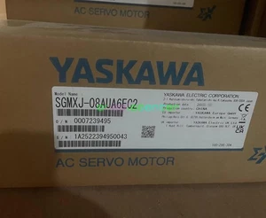 One Yaskawa SGMXJ-08AUA6EC2 servomotore AC nuovo - Foto 1 di 2