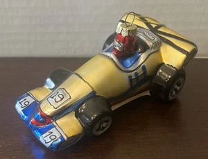 Árbol de Navidad de vidrio vintage R Fórmula I coche de carreras #19 con adorno de conductor - Imagen 1 de 8