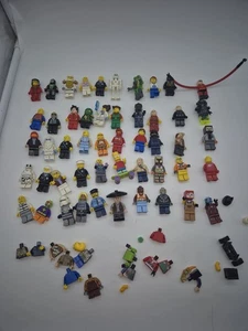 Konvolut 50 Lego Minifiguren Star Wars Robin Hood Simpsons Unbesiegbar + Ersatzteile - Bild 1 von 4