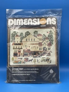 Dimensions Crewel Embroidery Kit 1177 “Victorian Street Scene” Vintage 1980 MM6 - Picture 1 of 5
