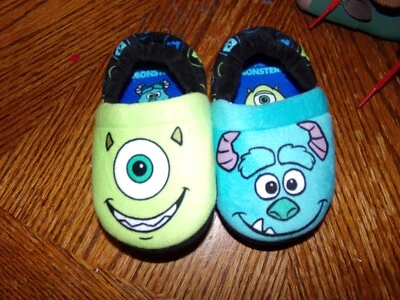 *MONSTRUOS NIÑOS PEQUEÑOS INC. ZAPATILLAS TALLA 7/8 Foto 1 de 3