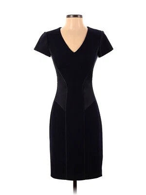 海军蓝 V 领俱乐部摩纳哥紧身连衣裙,原件。 $298,0 码 — 第 1/3 张图片