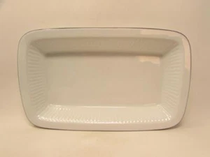 Christianshavn Blue by Dansk 13'' Rectangular Baker White Blue Band b60 - Picture 1 of 4