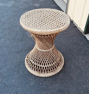 Vintage Wicker/Rattan End Table Or Plant Stand - Picture 1 of 1