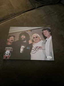 Certificado JSA automático firmado por Dusty Rhodes 8x10 Wwe con Terry Funk, Mick Foley, VonErich - Imagen 1 de 2