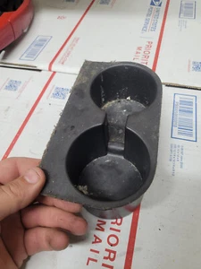 2010 Chevy HHR Cup Holder 2007 2008 2009 2011 - Picture 1 of 3