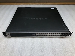 NetGear ProSafe GSM7328S V2H1 24-portowy przełącznik sieciowy 1Gbe Ethernet 4xSFP - Zdjęcie 1 z 9