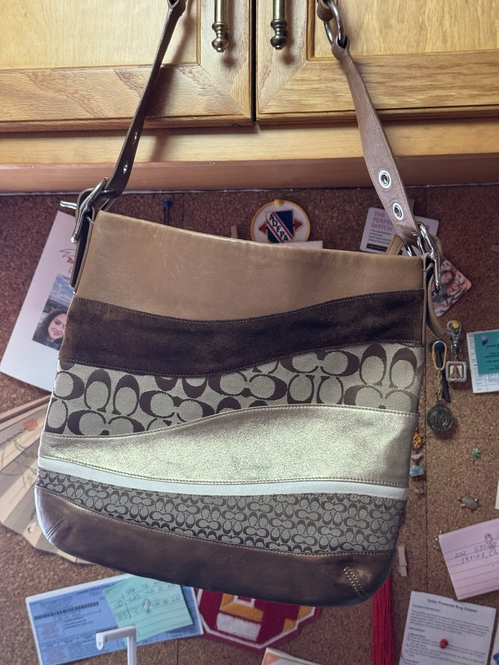 复古正品蔻驰拼布签名皮革帆布流浪汉单肩包钱包 — 第 1/4 张图片