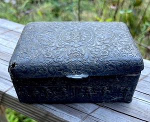 Antique Silver Embossed Wooden Box Marked Tea Tobacco Caddy ? - Bild 1 von 8