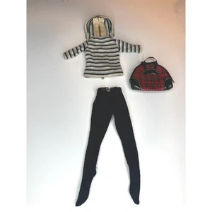 Barbie: 1960 Winter Holiday #975 Jacket Leggings & Plaid Duffle Bag - Picture 1 of 6