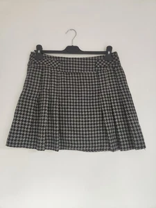 F&F Houndstooth Grey and Black Mini Skirt Size 10 (No Size Tags) - Picture 1 of 6