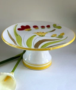 Vintage handbemalte italienische Kuchenplatte mit Fuß Blumen und Blätter Kuchenständer - Bild 1 von 5