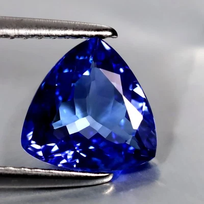 1.75 ct AAAA Grand looking Trillion(8.19 x 8.14 mm)Purplish Blue Tanzanite Stone - Image 1 of 3