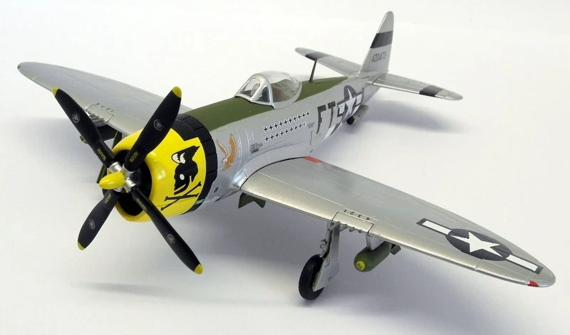 Armour 1/48 Scale - 98147 P-47D Thunderbolt WW2 Aces Eagleston 353F - Image 1 of 4