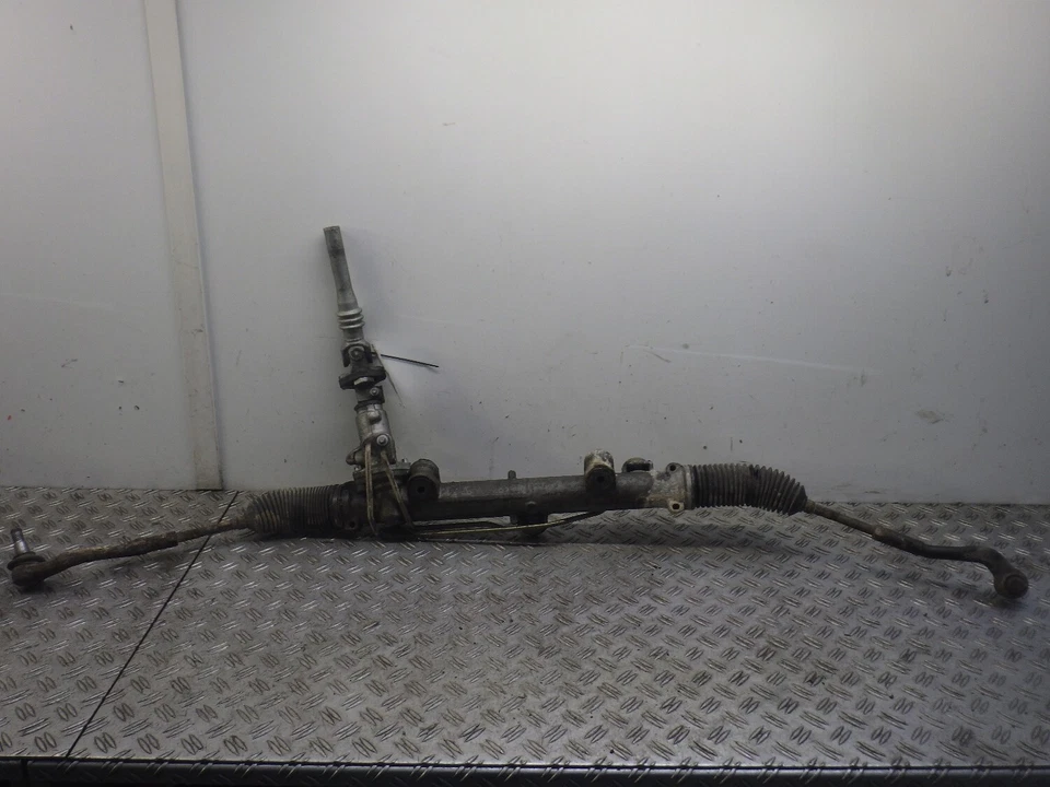 Steering Rack Mercedes-Benz C-Class Coupe (C205) C 220 d 120kW 163HP A203110510 Foto 1 de 4