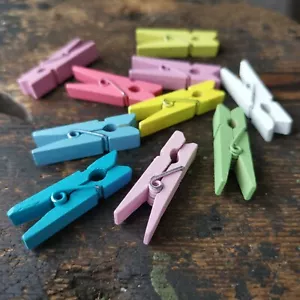 10 Mini Wooden Pegs 35mm Craft Wedding Hanging Photo Small Clips Tiny Art - Picture 1 of 2
