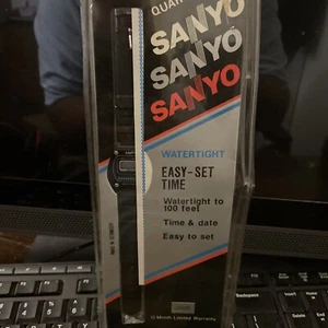 VINTAGE QUARTZ SANYO WATCH BRAND NEW SEALED (1980’s) WATERTIGHT NOS - Picture 1 of 2