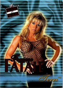 2001 Fleer WWF Raw Is War #18FF Femme Fatale Terri Runnels - Bild 1 von 2