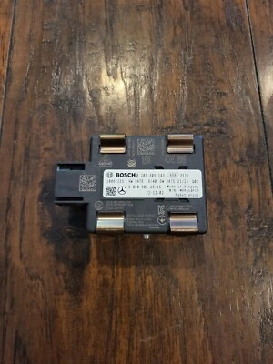 Mercedes-Benz 2019-2023 Adaptive Cruise Distance Sensor Radar A0009052616 - Image 1 of 4