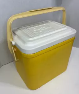 Four Seasons Vintage 11x8x10" Plastic Cooler w/ Locking Lid Handle, Yellow White - Picture 1 of 7