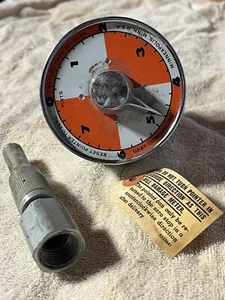 GRAY CO VALVE PUMP 15234739 STAMPED ON REAR MEASURES PINTS USED - Imagen 1 de 6