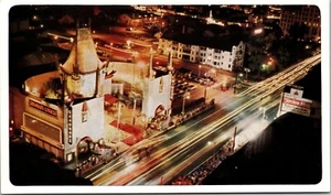 Postkarte Grauman's Chinese Theater Night Birdseye United Airlines ausgestellt Vintage - Bild 1 von 2