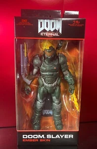 Figura de acción McFarlane Toys 2022 - Doom Eternal: DOOM SLAYER (Ember Skin) - Imagen 1 de 11