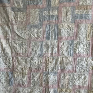 Vintage 30er Jahre Schneiderdecke 74x75 Reling Zaun Mehlsack Pastelltöne handgesteppt - Bild 1 von 13