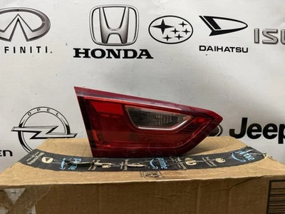 Lanterna traseira interna Chevrolet Malibu 2016-18 fabricante de equipamento original - Imagem 1 de 4