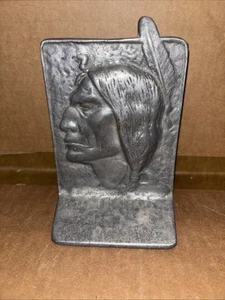 Solid Cast Native American Indian Chief Head Bookend Only One #ZZ - Picture 1 of 8