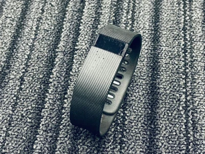 FAULTY Fitbit Charge Black FB404 Wireless Tracker Activity Sleep Large Tracker - Image 1 of 3