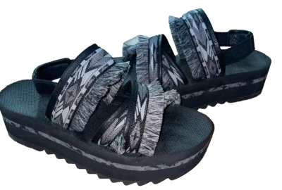 Sandalias de plataforma Teva FLATFORM CERES para mujer talla 9 1106851 negras doble diamante Foto 1 de 4