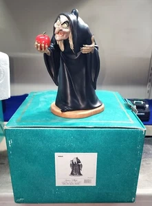 WALT DISNEY CLASSICS Snow White Wicked Witch "TAKE the APPLE DEARIE" New In Box! - Picture 1 of 6