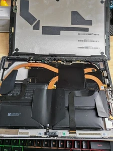 Microsoft Surface Pro 5 (Parts Only) - Picture 1 of 3
