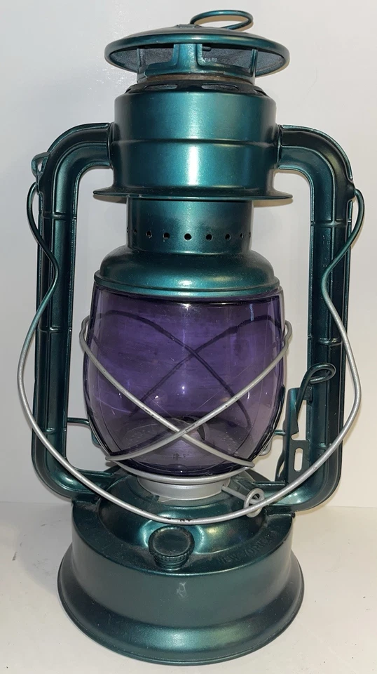 Rare DIETZ NO.2 D-Lite Amethyst Globe Restored BLUE OIL LANTERN BARN LIGHT METAL - Image 1 of 4
